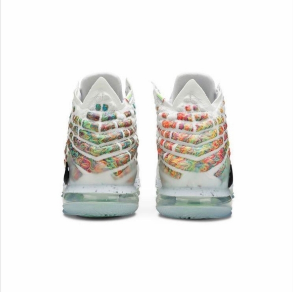 Shoes - Picture 5 of 6